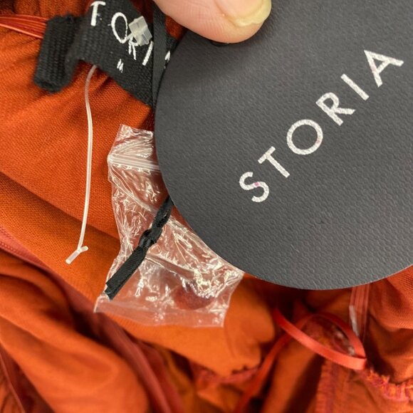 Storia Jumpsuit Womens Medium Rust Red Velvet Halter Neck Ruffle Tie Holiday NWT - Picture 6 of 13